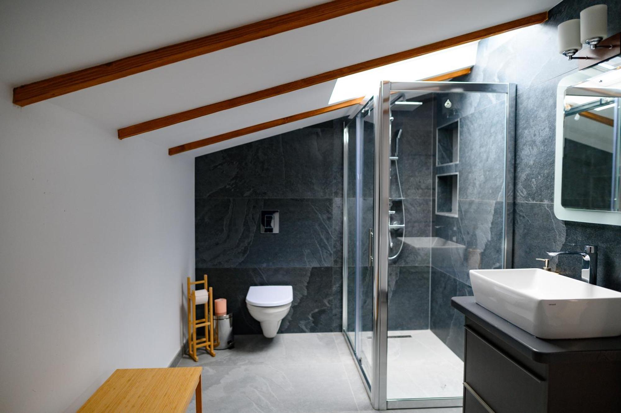 Luxury Attic Villa Curtea De Arges Ngoại thất bức ảnh