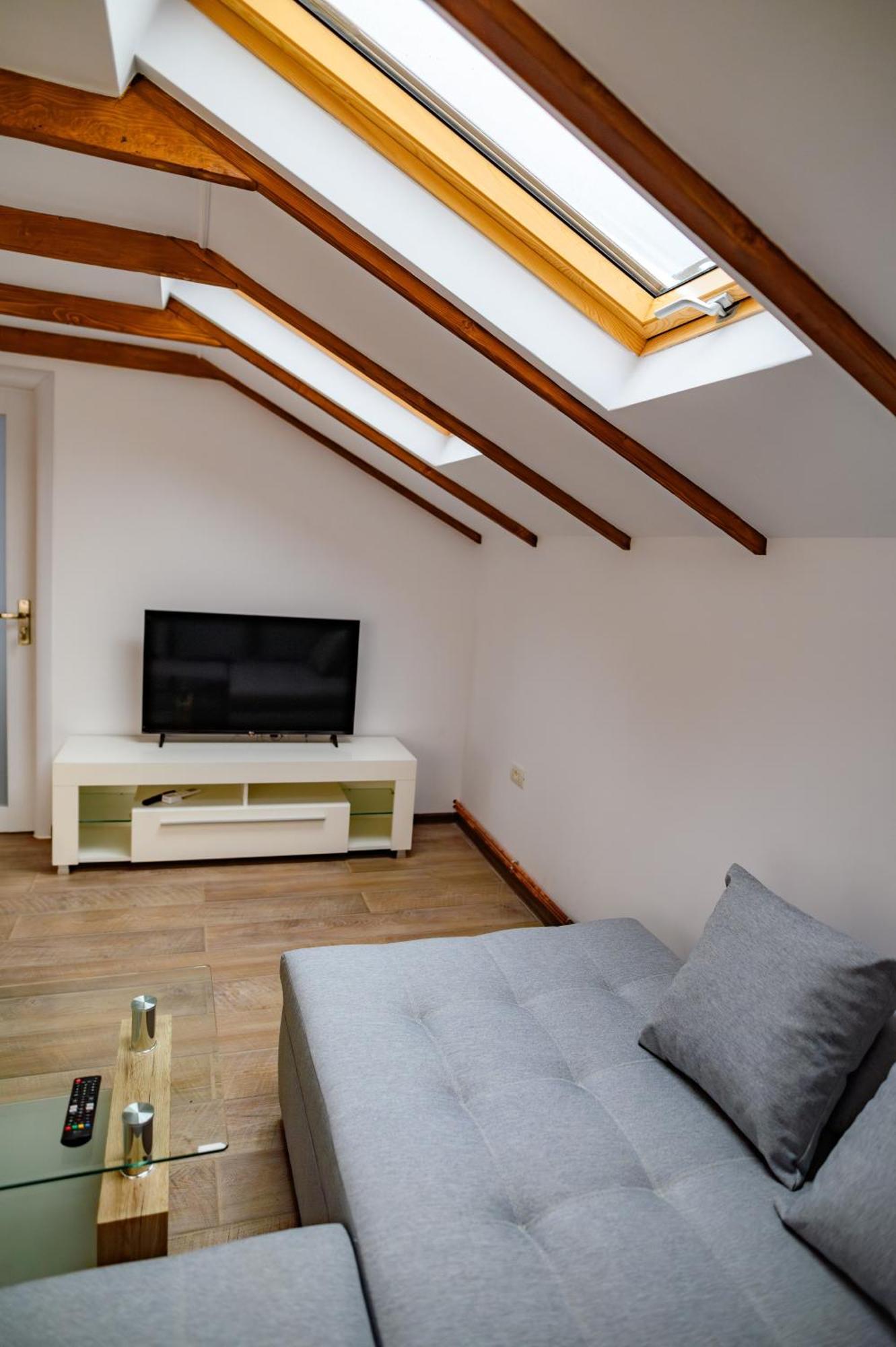 Luxury Attic Villa Curtea De Arges Ngoại thất bức ảnh