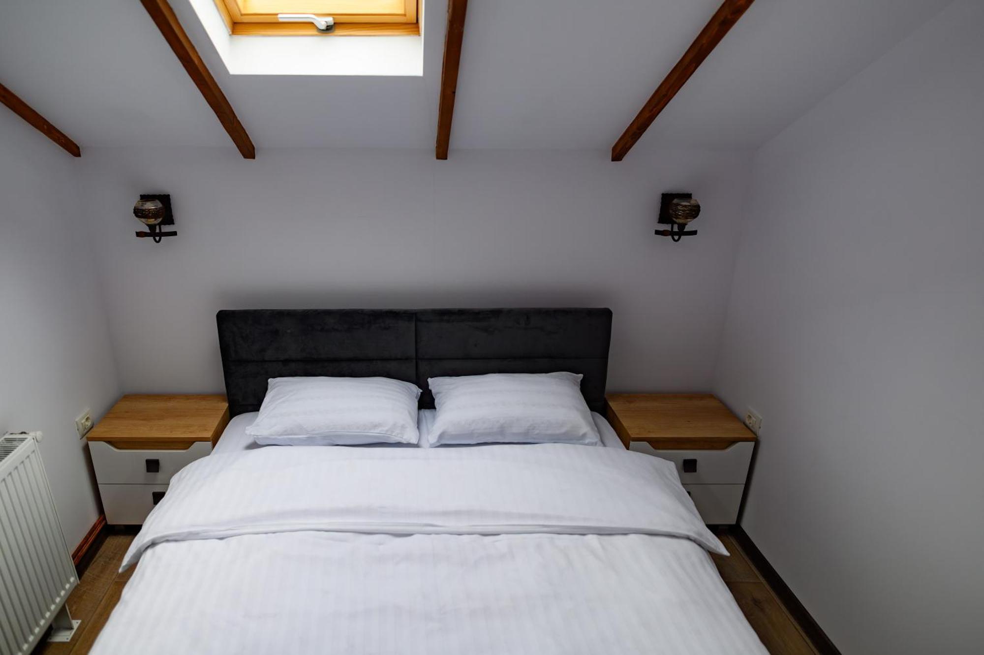 Luxury Attic Villa Curtea De Arges Ngoại thất bức ảnh